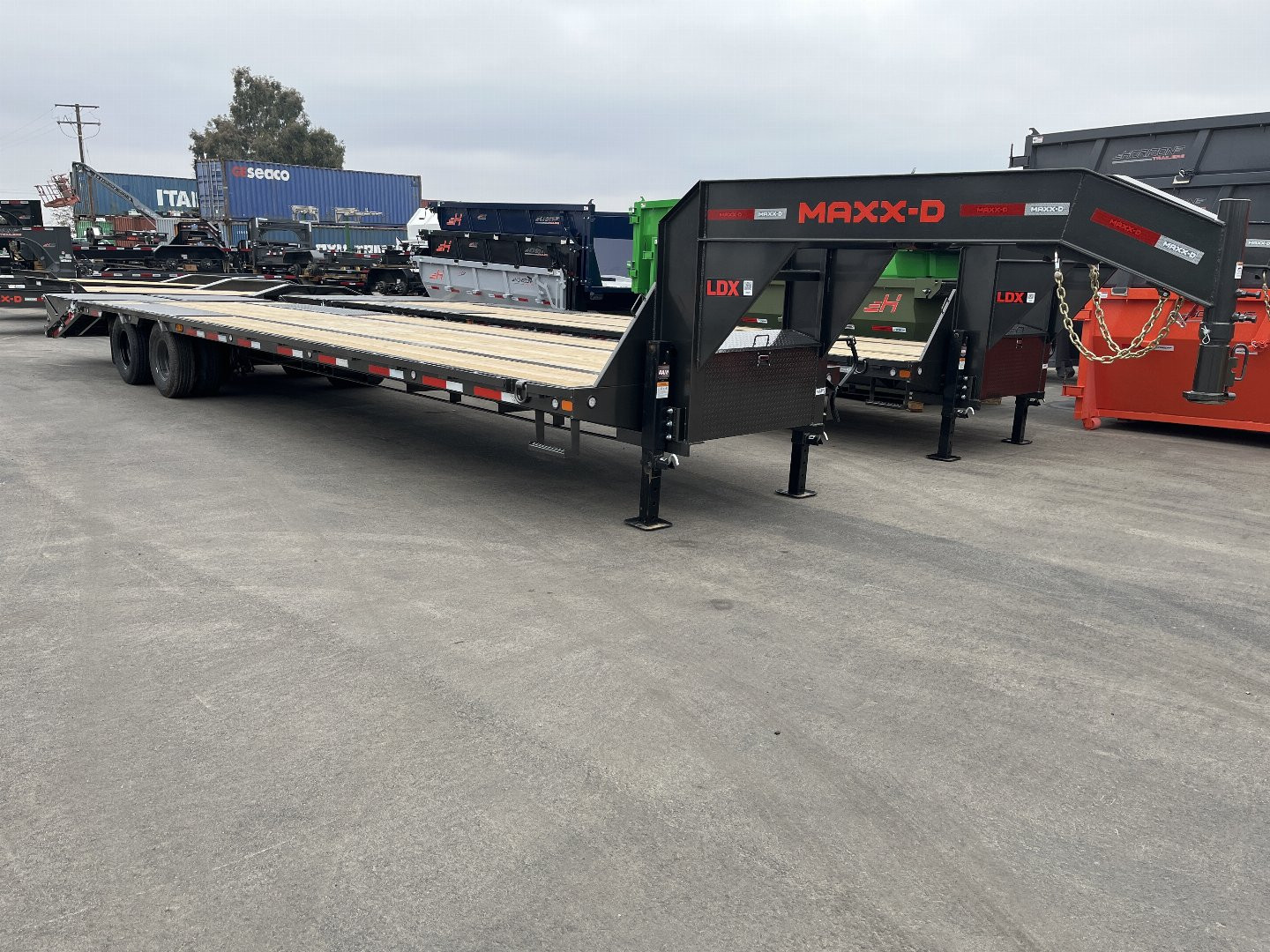New 2025 MAXXD LDX10235 Flatbed Trailer