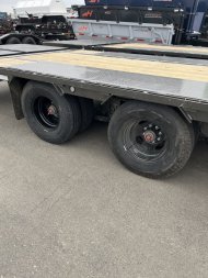 New 2025 MAXXD LDX10235 Flatbed Trailer