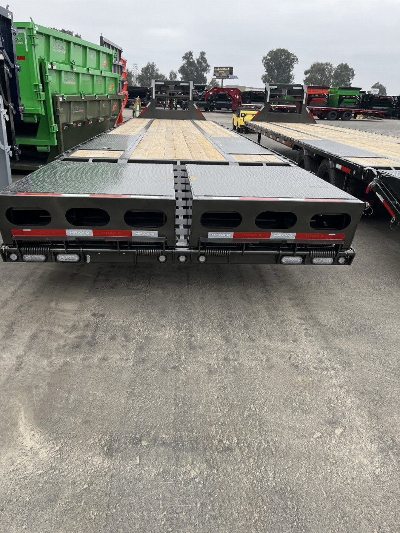 New 2025 MAXXD LDX10235 Flatbed Trailer
