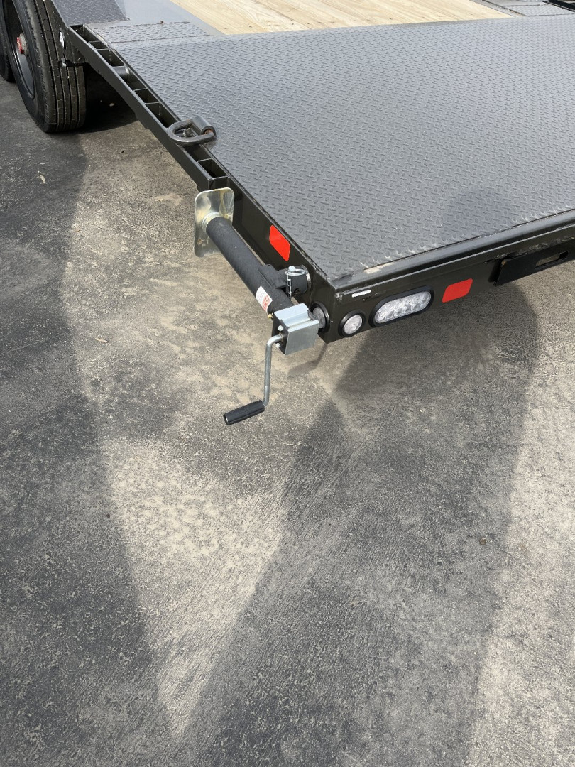 New 2025 MAXXD H9X10224 Car Hauler