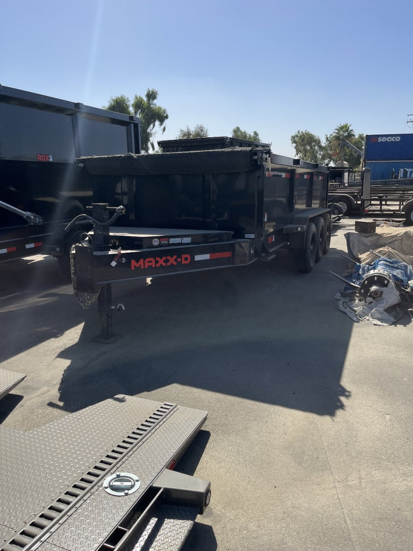 Used 2022 MAXXD DHX8316 Dump Trailer