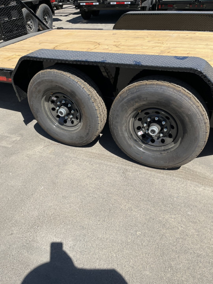 New 2025 MAXXD C6X8322 Car Hauler