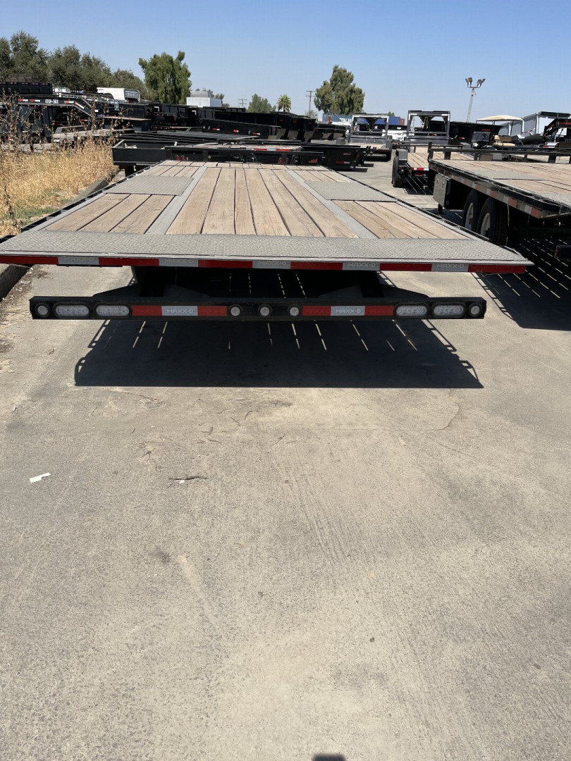 New 2023 MAXXD GOX10224 Flatbed Trailer