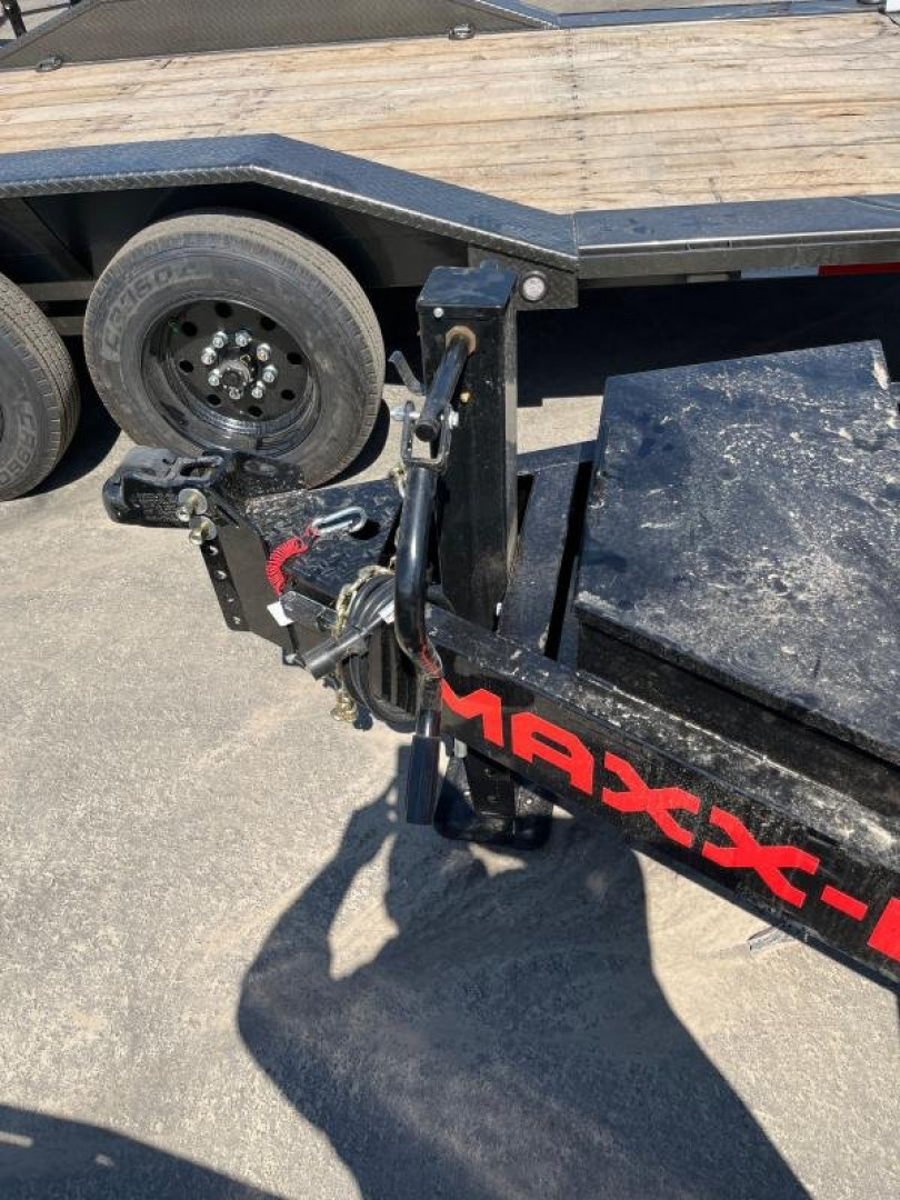 New 2024 MAXXD T6X8322 Car Hauler