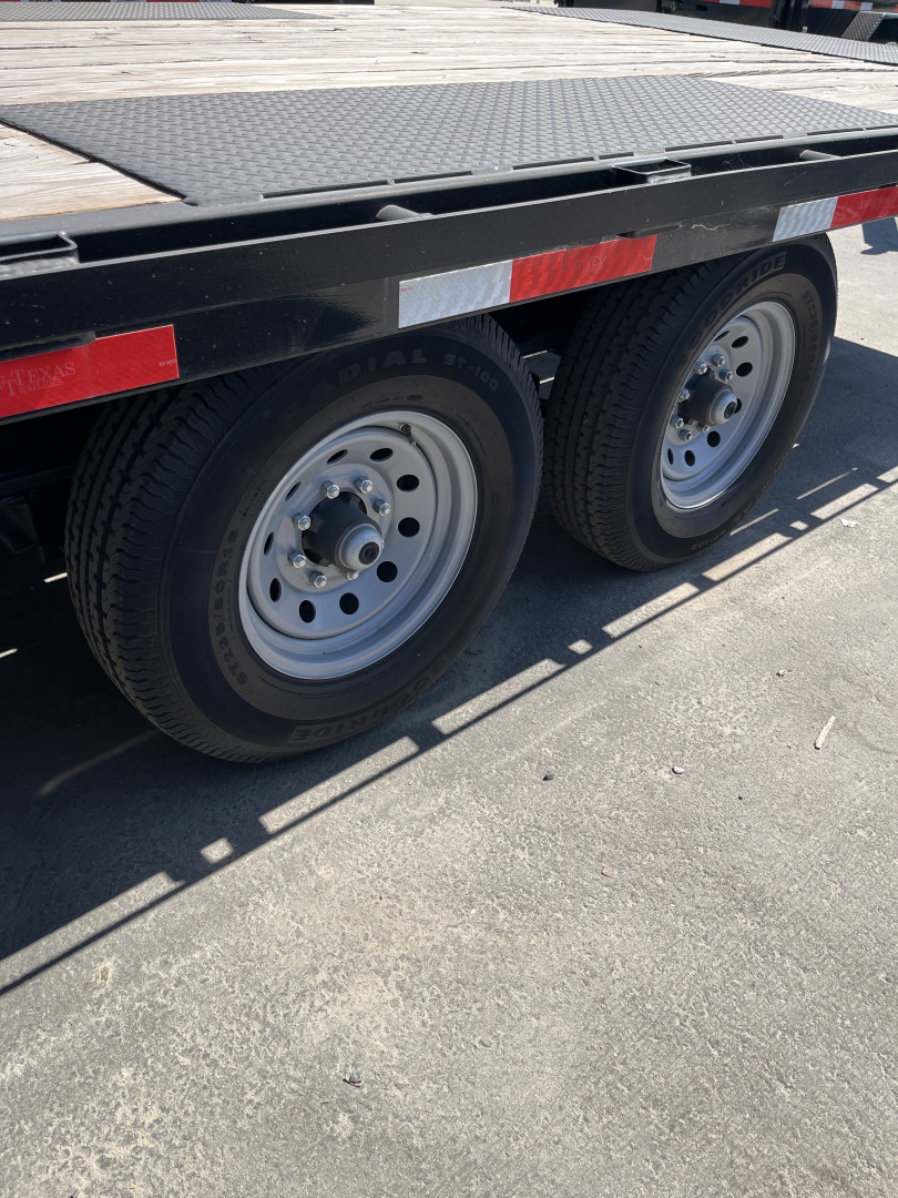 New 2023 East Texas Trailers TE0222072 Deckover Trailer