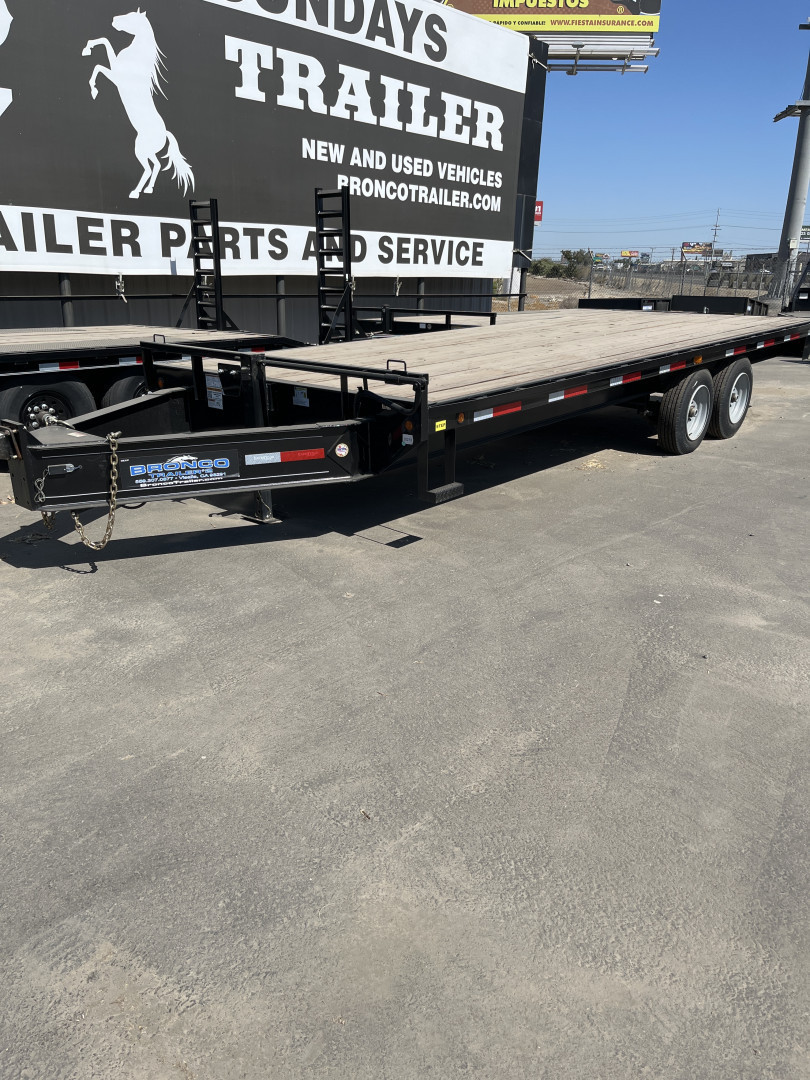 New 2022 East Texas Trailers PH0222082 Deckover Trailer