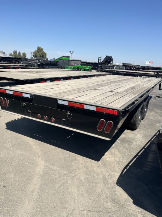 New 2022 East Texas Trailers PH0222082 Deckover Trailer