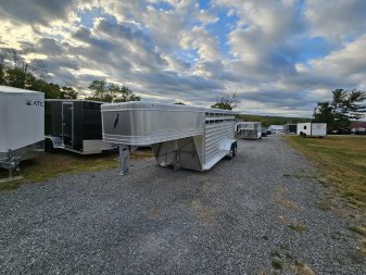 New 2025 Featherlite Trailers 8117 6'7 X16' Stock / Stock Combo Trailer