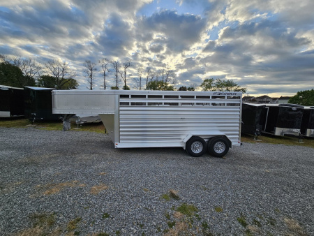 New 2025 Featherlite Trailers 8117 6'7"X16' Stock / Stock Combo Trailer