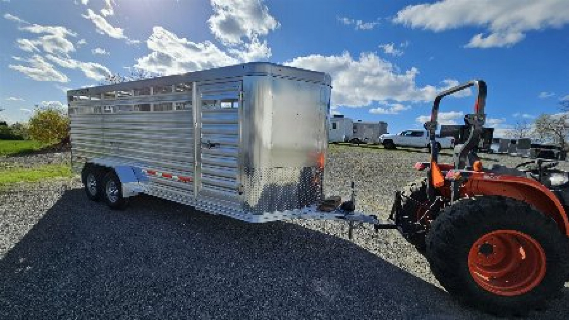New 2025 Featherlite Trailers 8107 6'6"X20TA Stock / Stock Combo Trailer