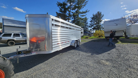 New 2025 Featherlite Trailers (8107) 6'7 X20' Stock / Stock Combo Trailer