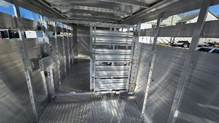 New 2025 Featherlite Trailers 8107 6'6"X20TA Stock / Stock Combo Trailer