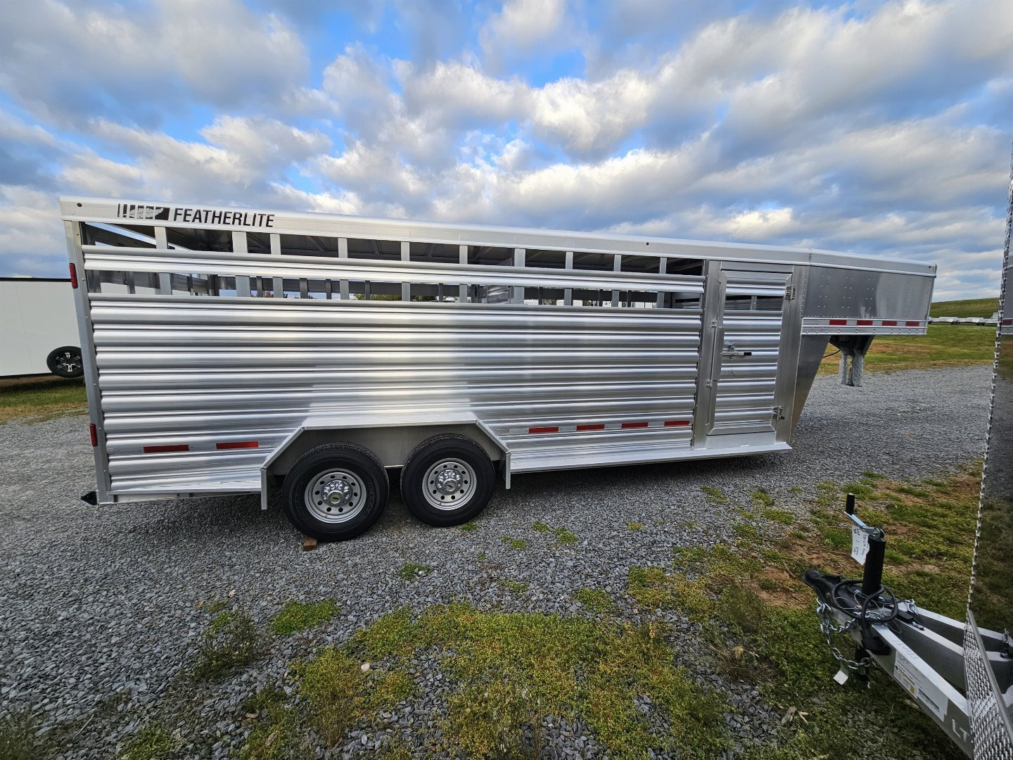 New 2025 FEATHERLITE TRAILERS 8127 7x20 Stock / Stock Combo Trailer