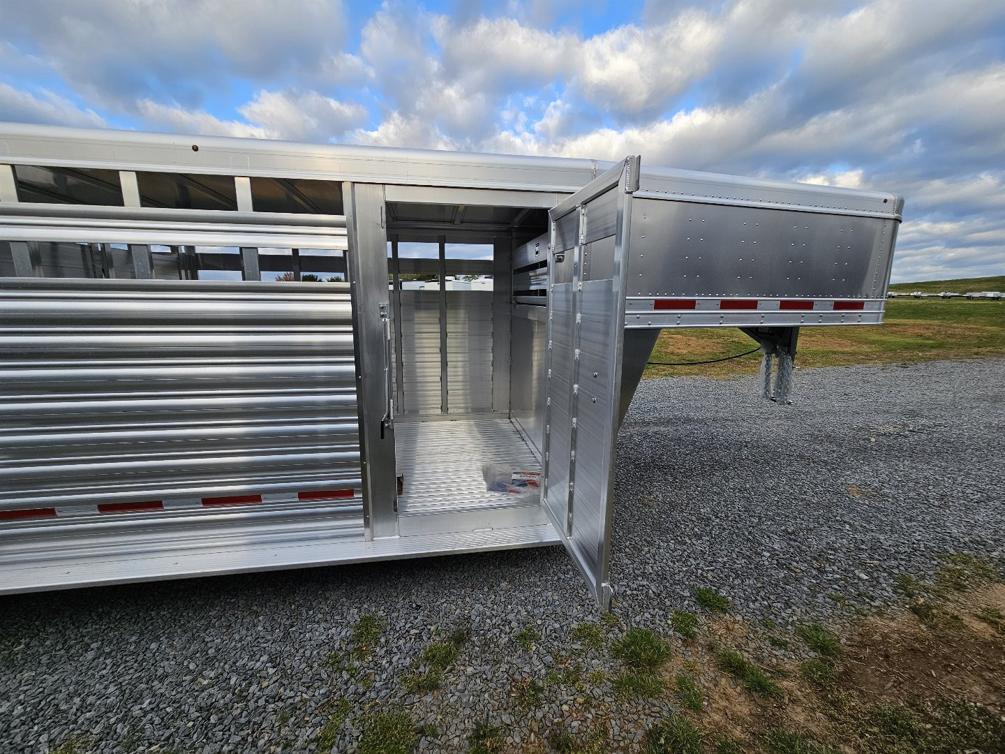 New 2025 FEATHERLITE TRAILERS 8127 7x20 Stock / Stock Combo Trailer