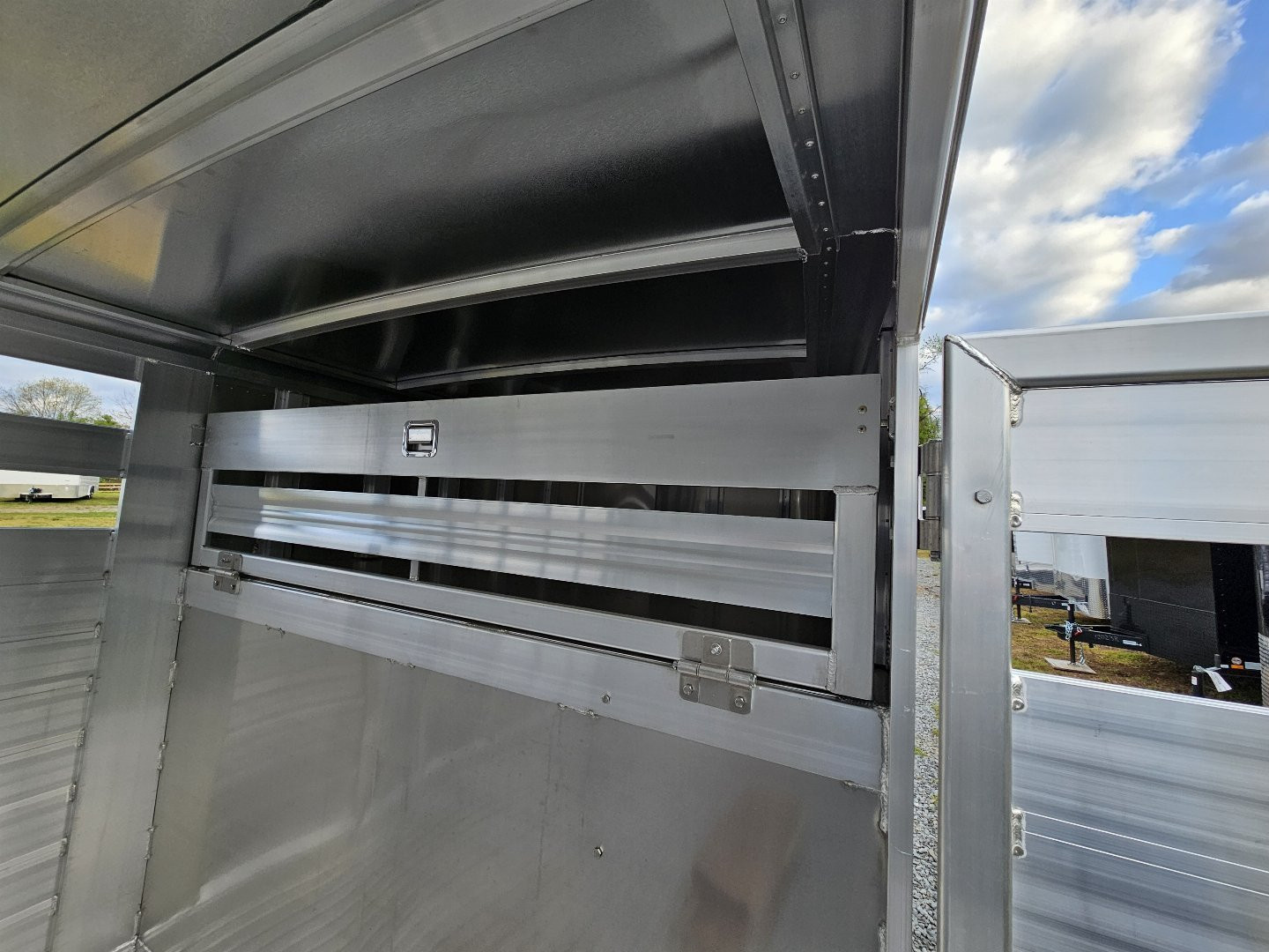 New 2025 FEATHERLITE TRAILERS 8127 7x20 Stock / Stock Combo Trailer