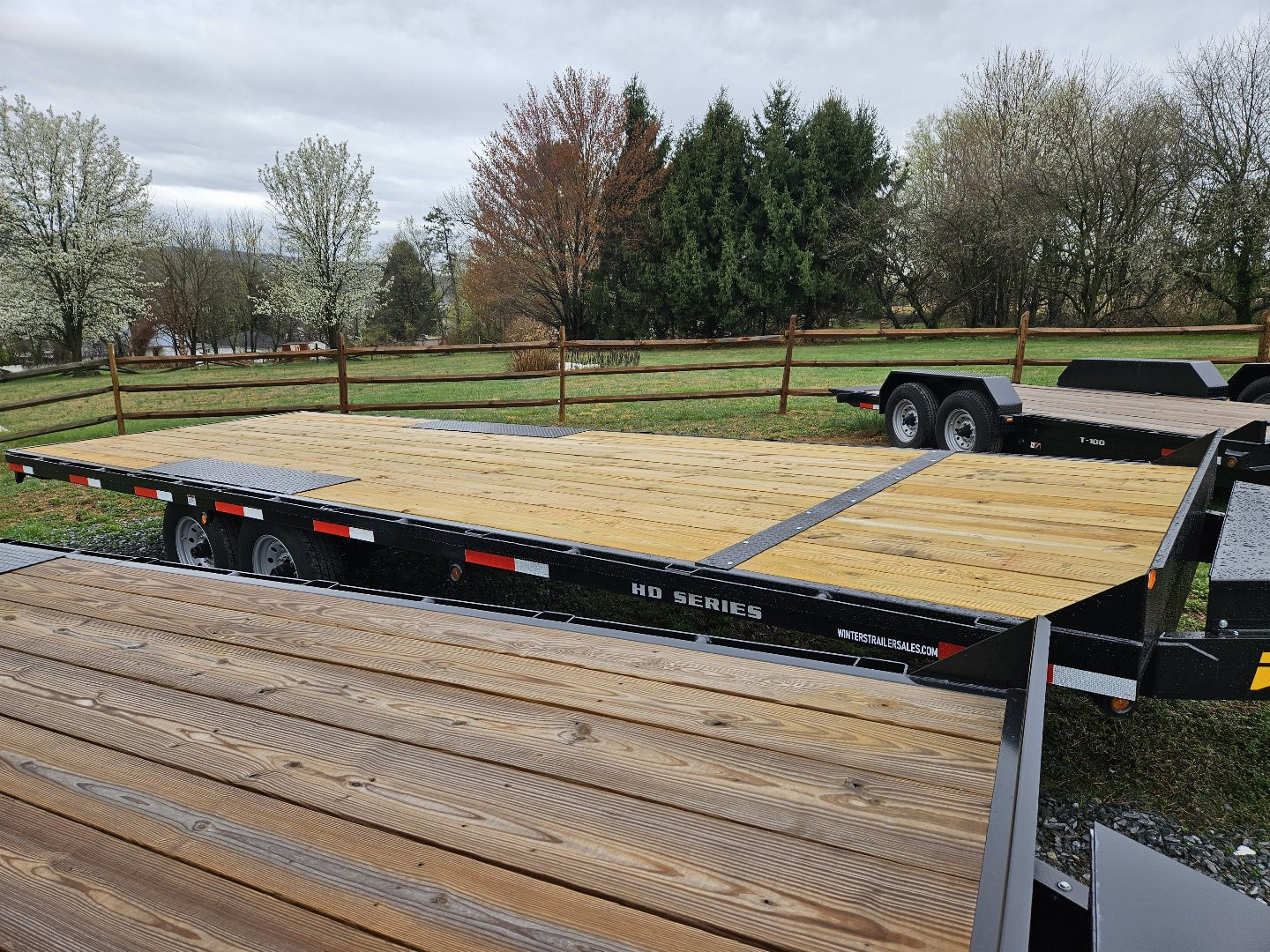 New 2025 PEQUEA DECKOVER 24 Flatbed Trailer