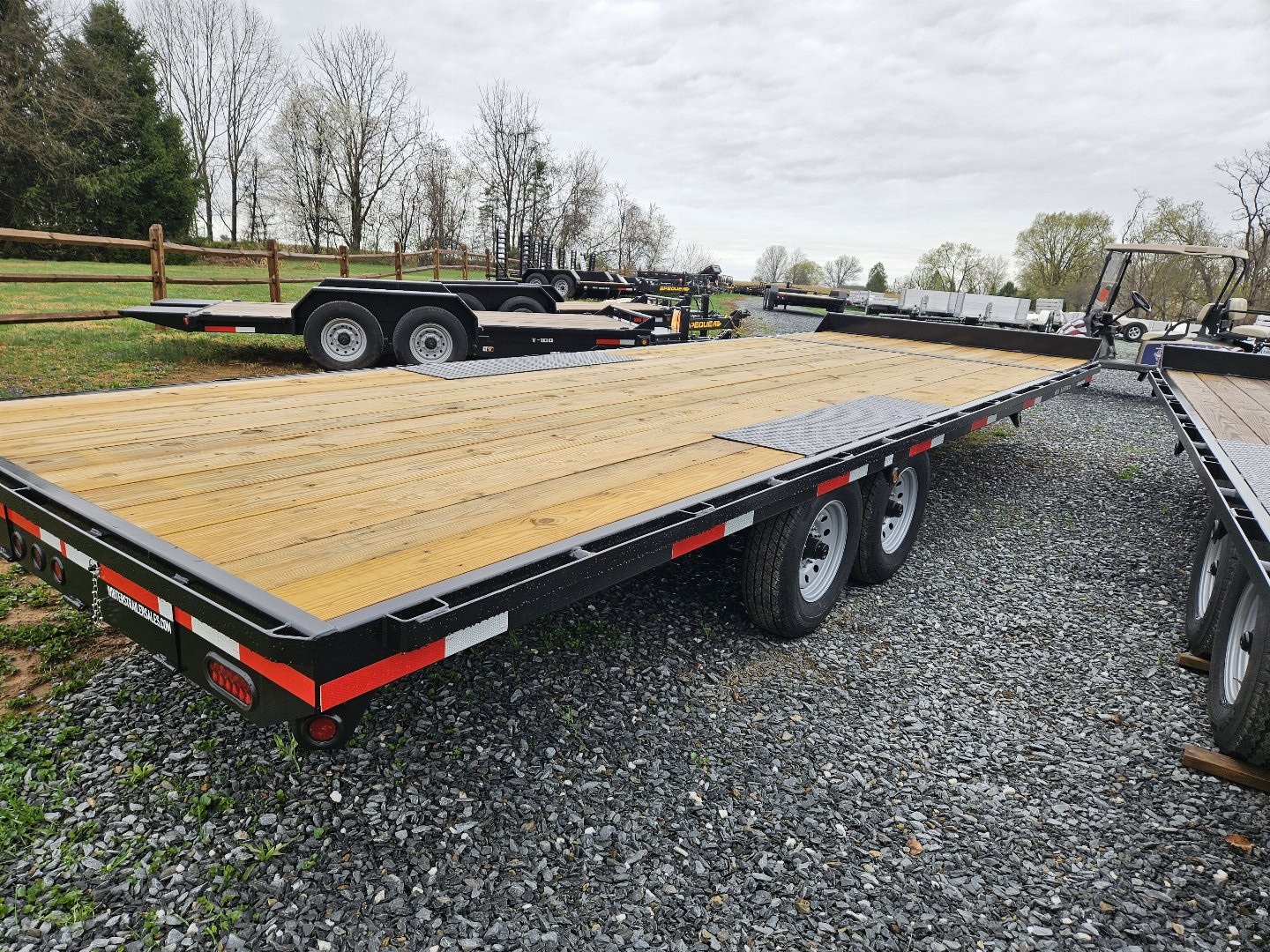 New 2025 PEQUEA DECKOVER 24 Flatbed Trailer