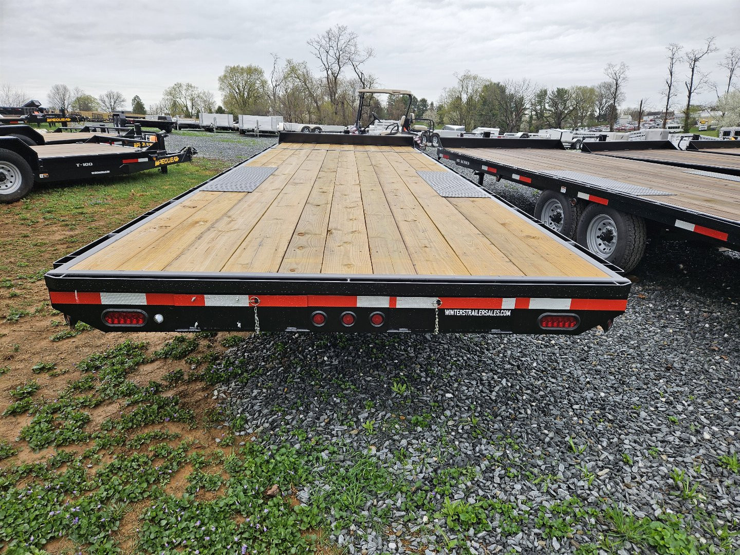 New 2025 PEQUEA DECKOVER 24 Flatbed Trailer
