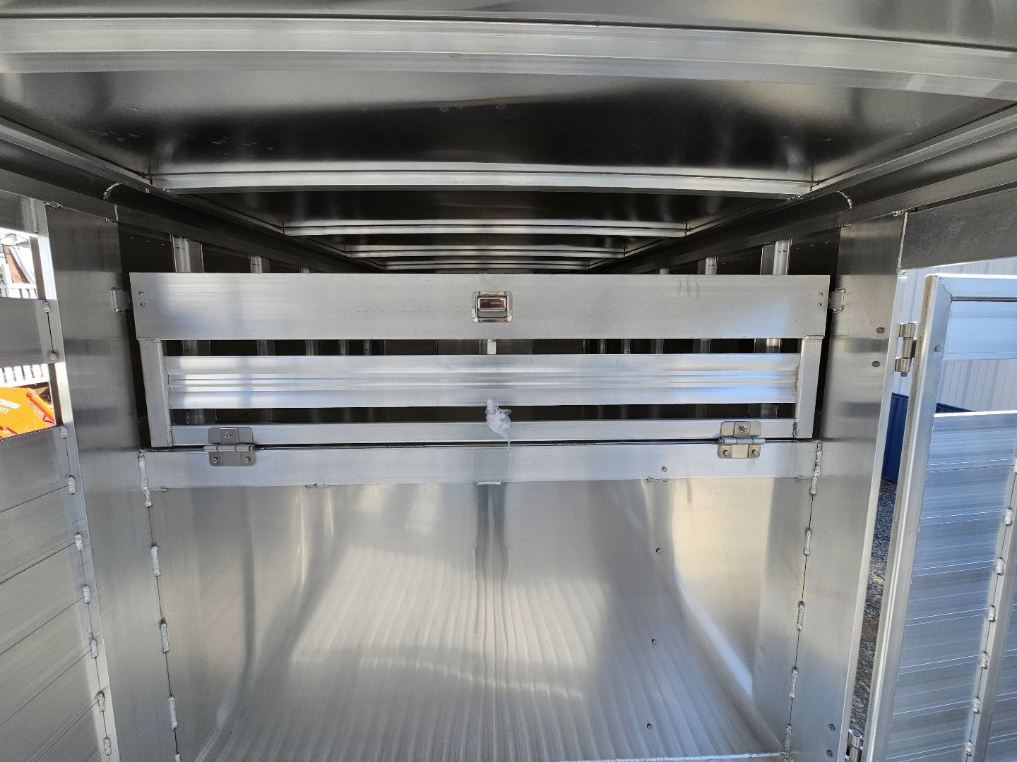 New 2025 Featherlite Trailers 8127 GN 7X24TA Stock / Stock Combo Trailer