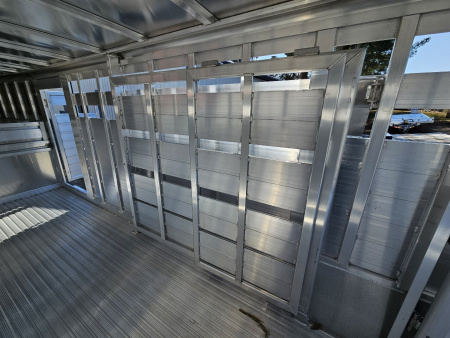 New 2025 Featherlite Trailers 8127 GN 7X24TA Stock / Stock Combo Trailer