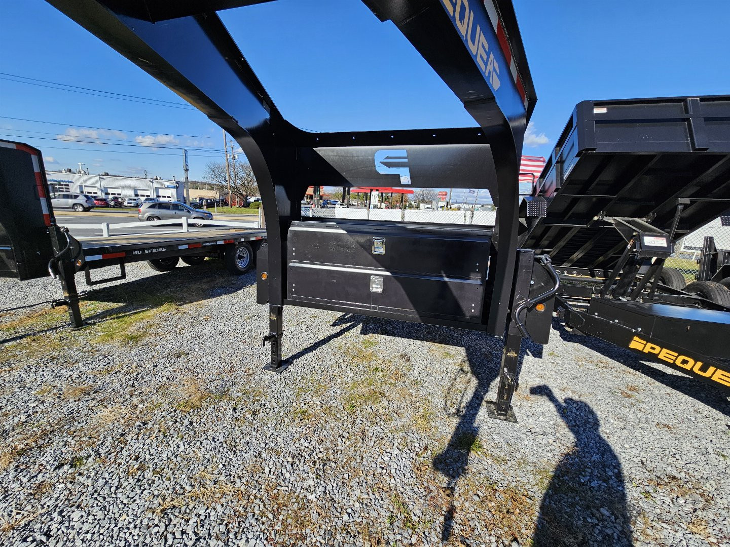 New 2024 PEQUEA TRAILERS TRHDG22 LEVELER Gooseneck Bodies