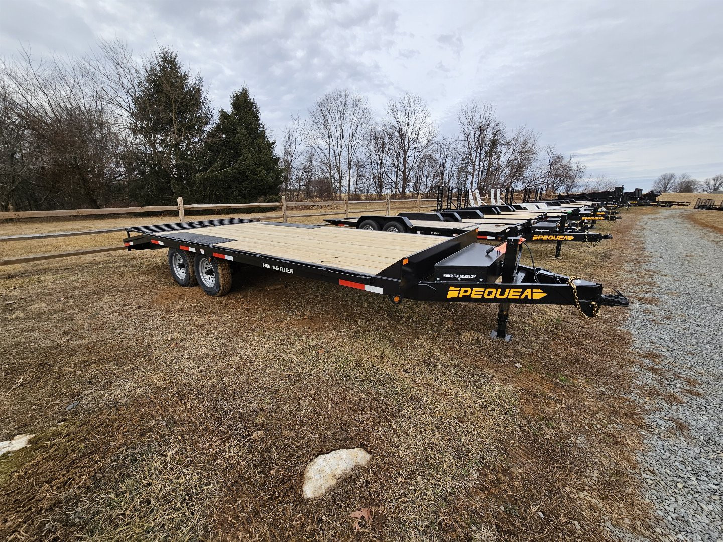 New 2024 PEQUEA TRAILERS HDDO 20' LEVELER Deckover Trailer