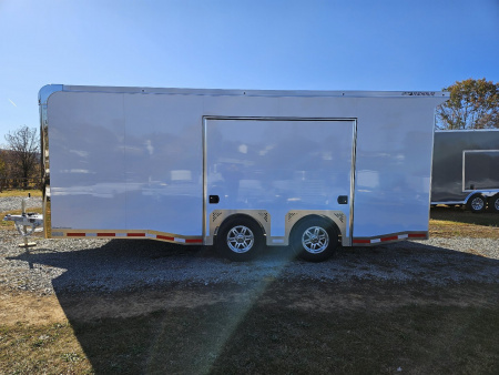 New 2025 Featherlite Trailers 4410 8.5X20TA Car / Racing Trailer