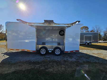 New 2025 Featherlite Trailers 4410 8.5X20TA Car / Racing Trailer