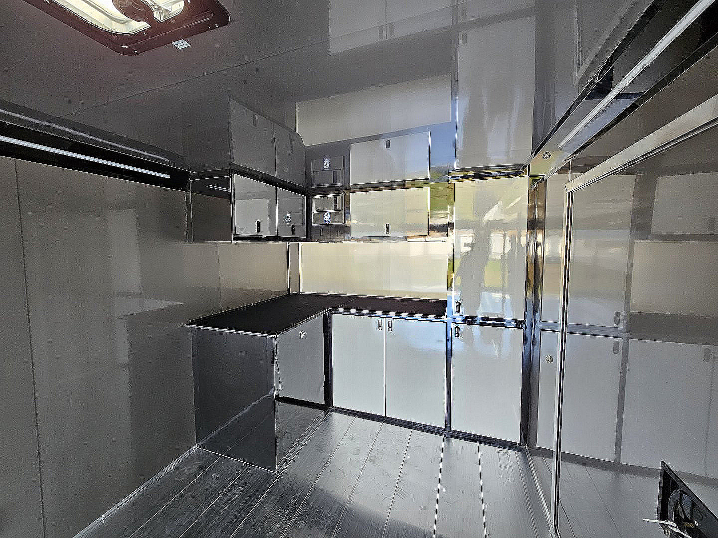 New 2024 Featherlite Trailers 4410 8.5X28 Car / Racing Trailer