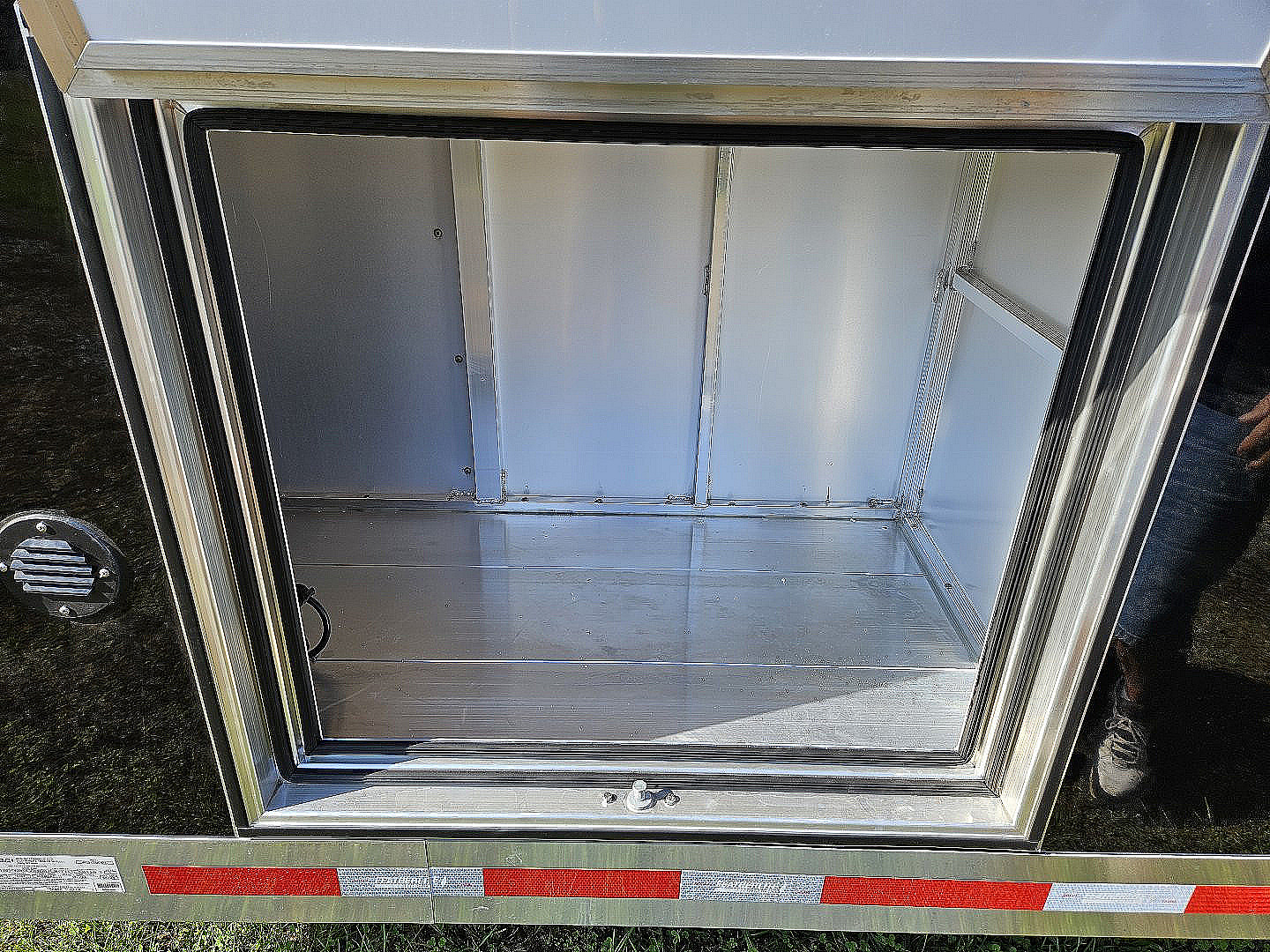 New 2024 Featherlite Trailers 4410 8.5X28 Car / Racing Trailer