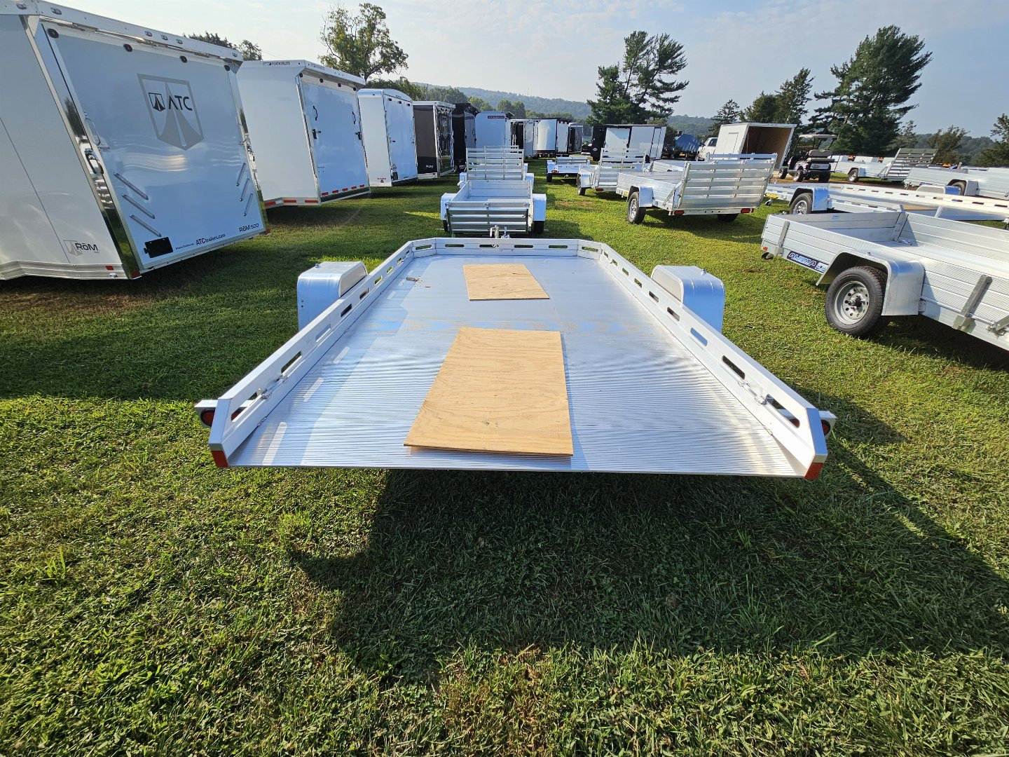 New 2025 ALUMA 7712H-TILT-S Utility Trailer