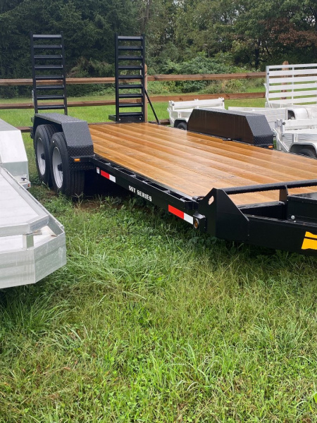 New 2024 PEQUEA 1020SST Equipment Trailer