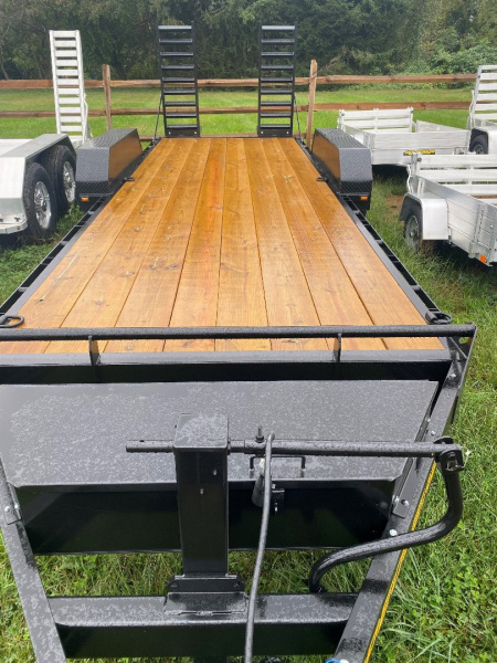 New 2024 PEQUEA 1020SST Equipment Trailer