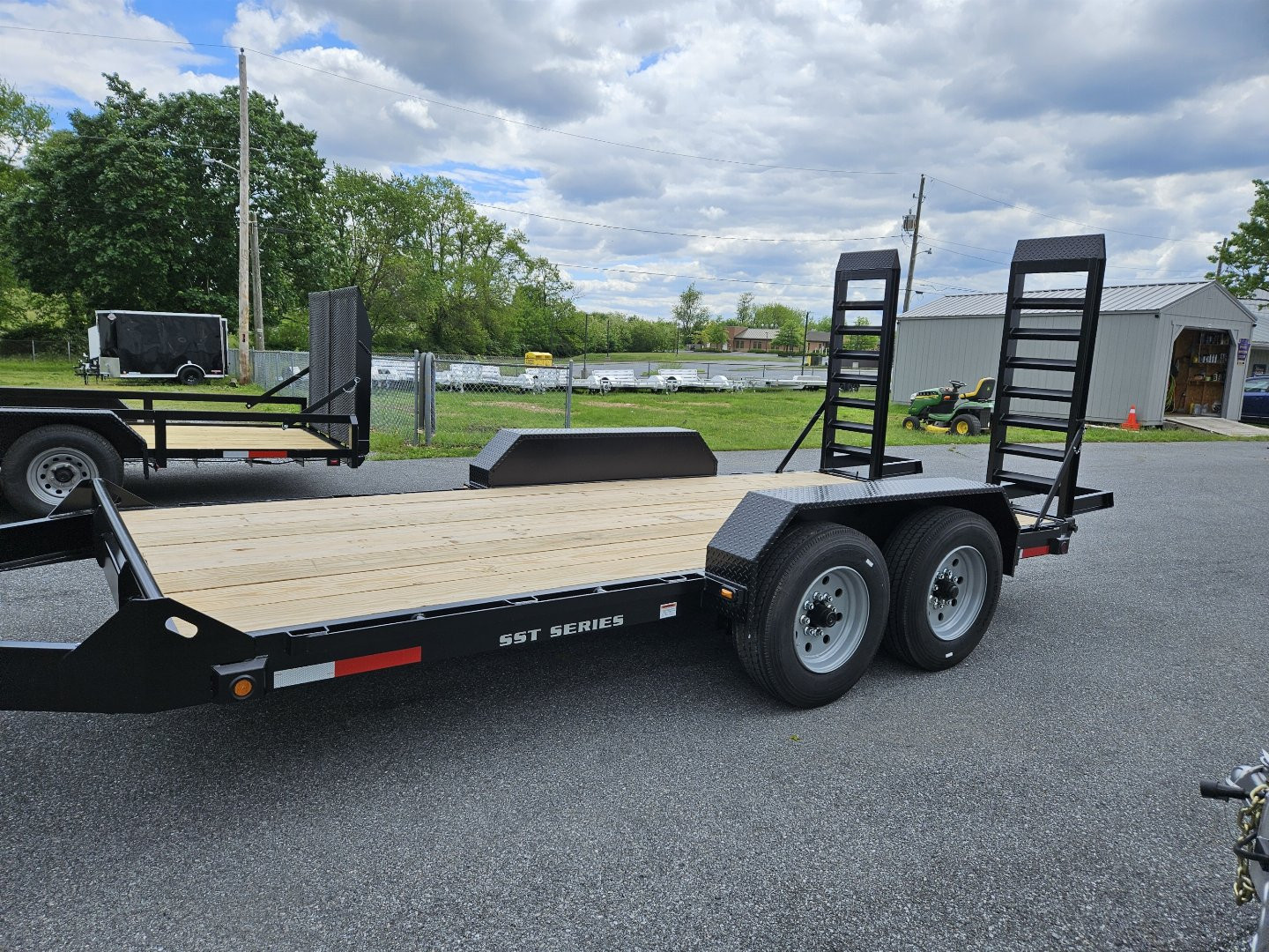 New 2024 PEQUEA TRAILERS SST 16' Equipment Trailer