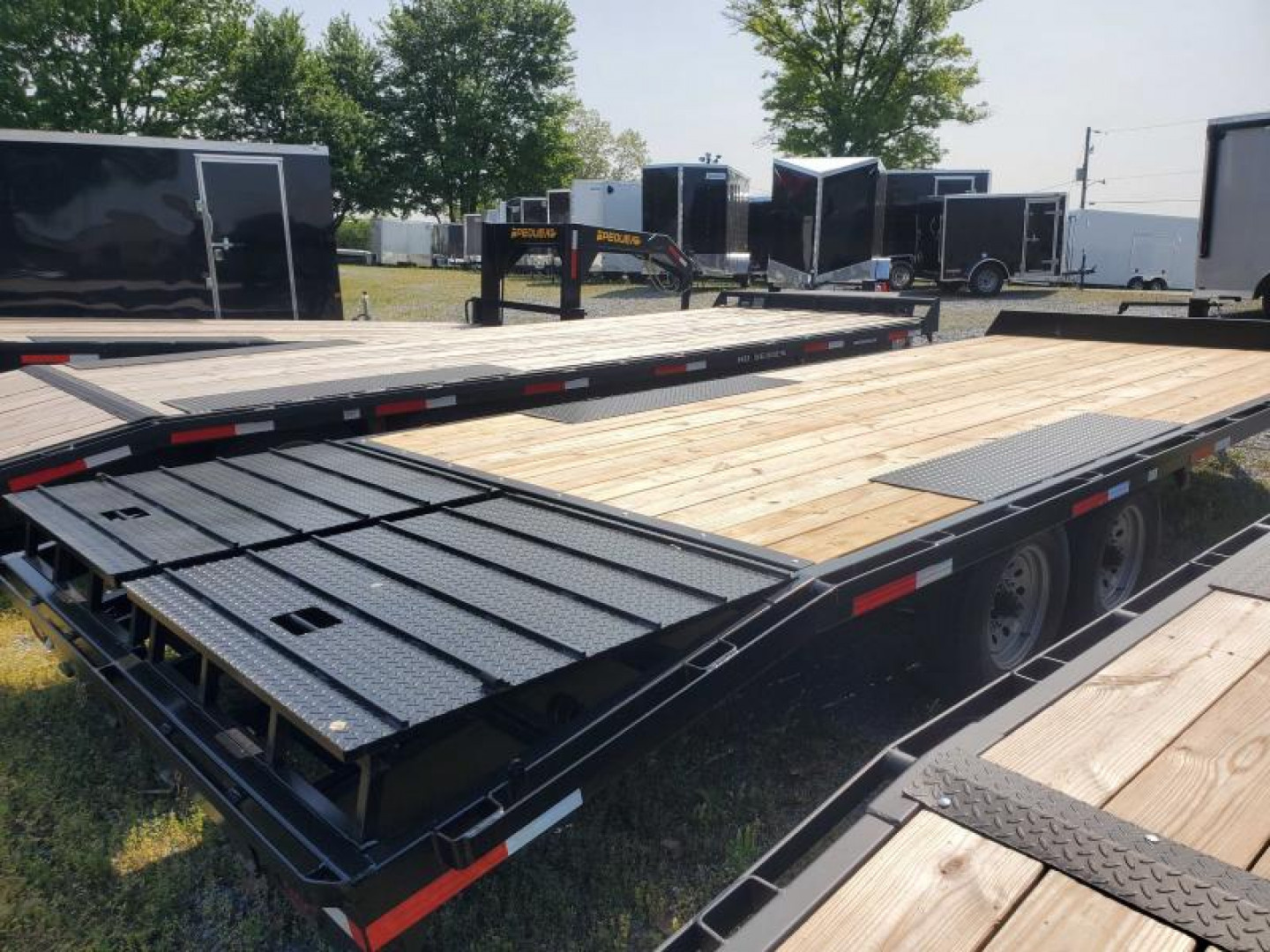 New 2024 PEQUEA DECKOVER 22 Deckover Trailer