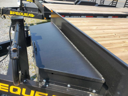 New 2024 PEQUEA DECKOVER 22 Deckover Trailer