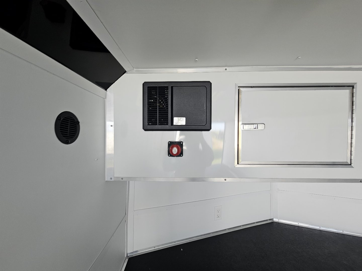 New 2025 CARGO MATE EHW8.5X24TA3 Car / Racing Trailer