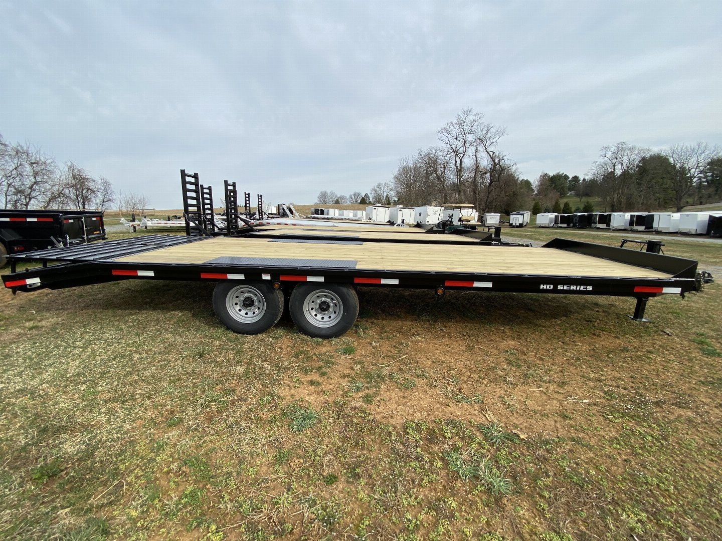 New 2024 PEQUEA DECKOVER 24 leveler Trailer