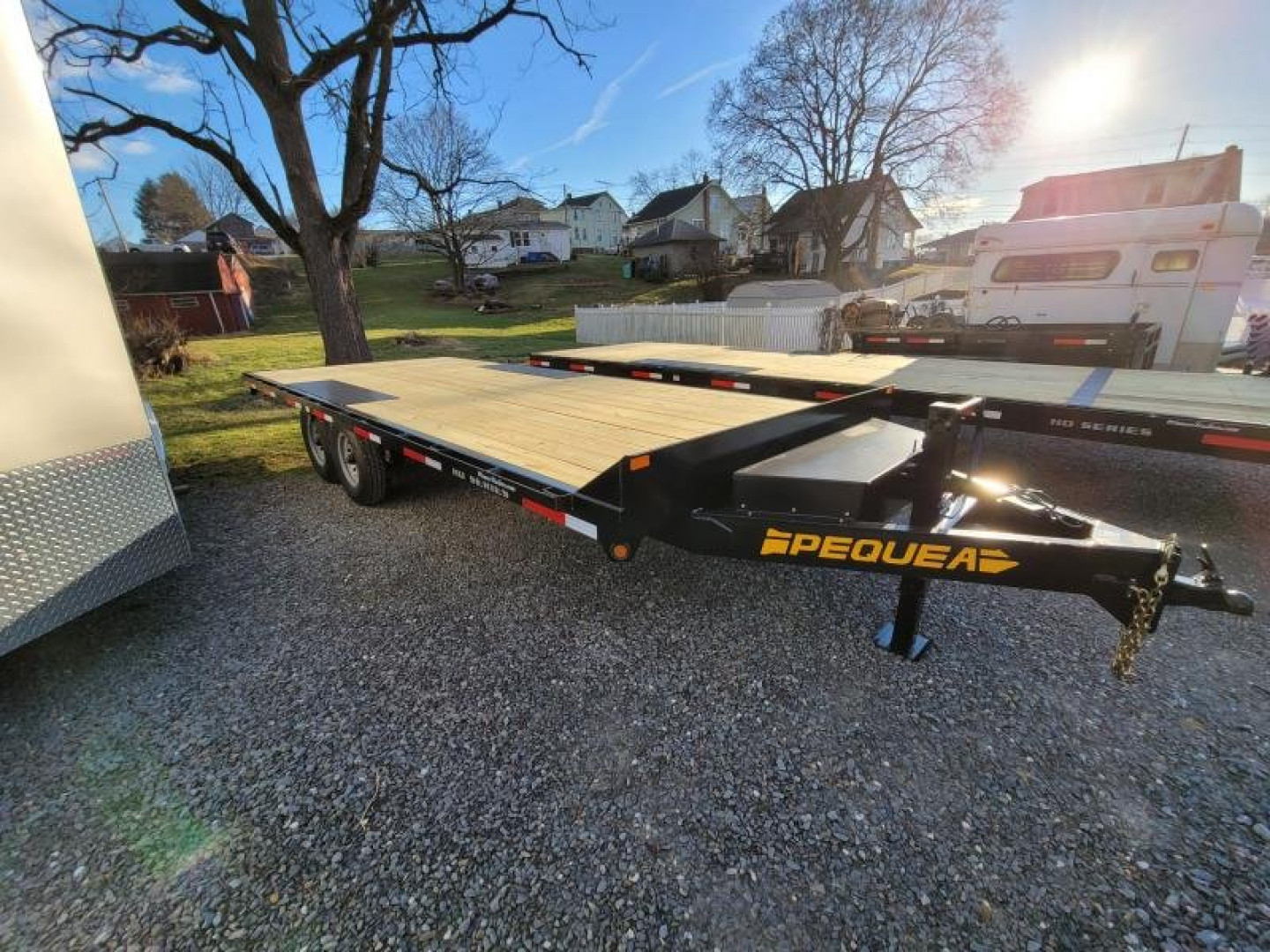 New 2024 PEQUEA HD DECKOVER 24' FLAT Deckover Trailer