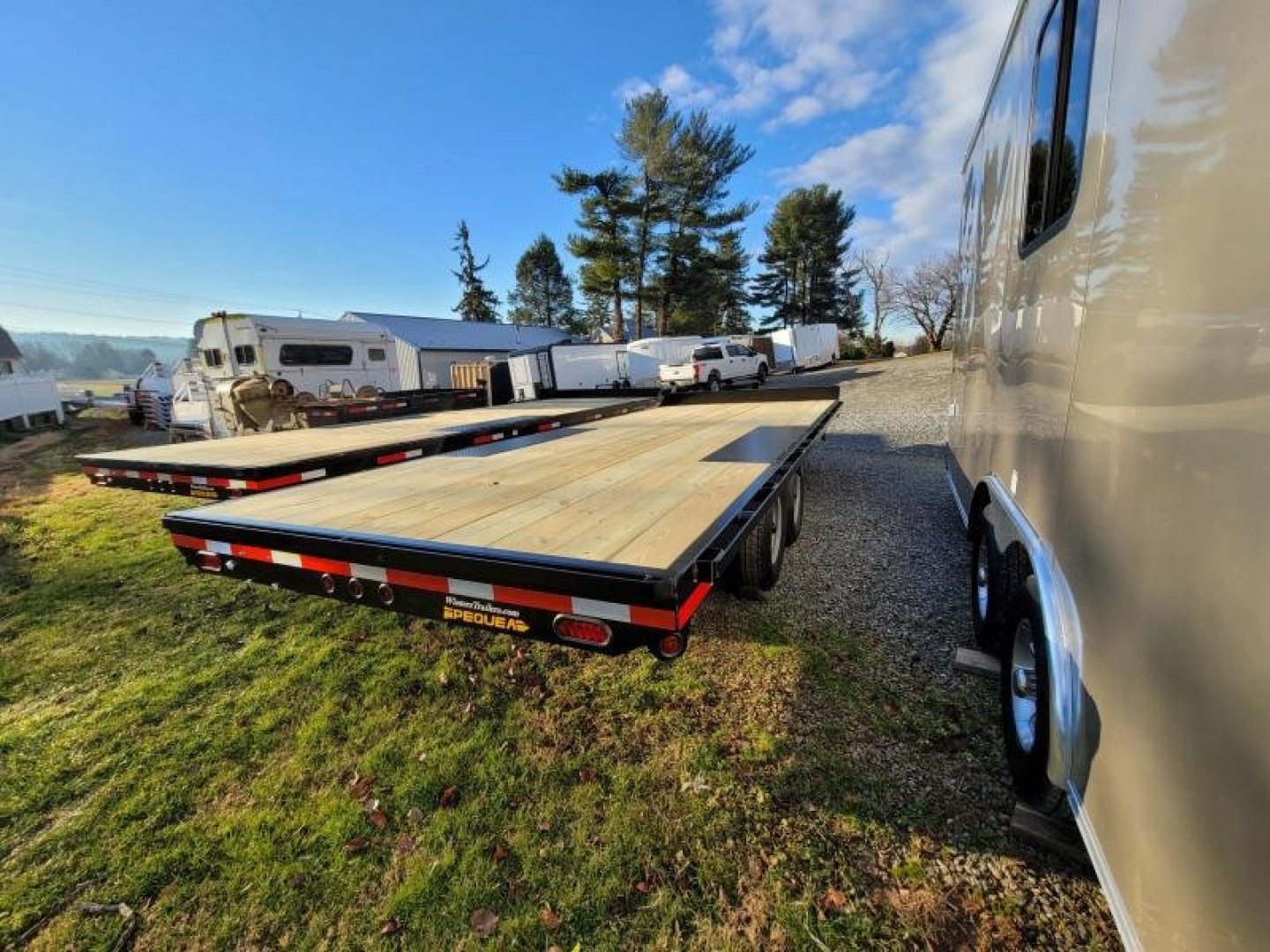 New 2024 PEQUEA HD DECKOVER 24' FLAT Deckover Trailer