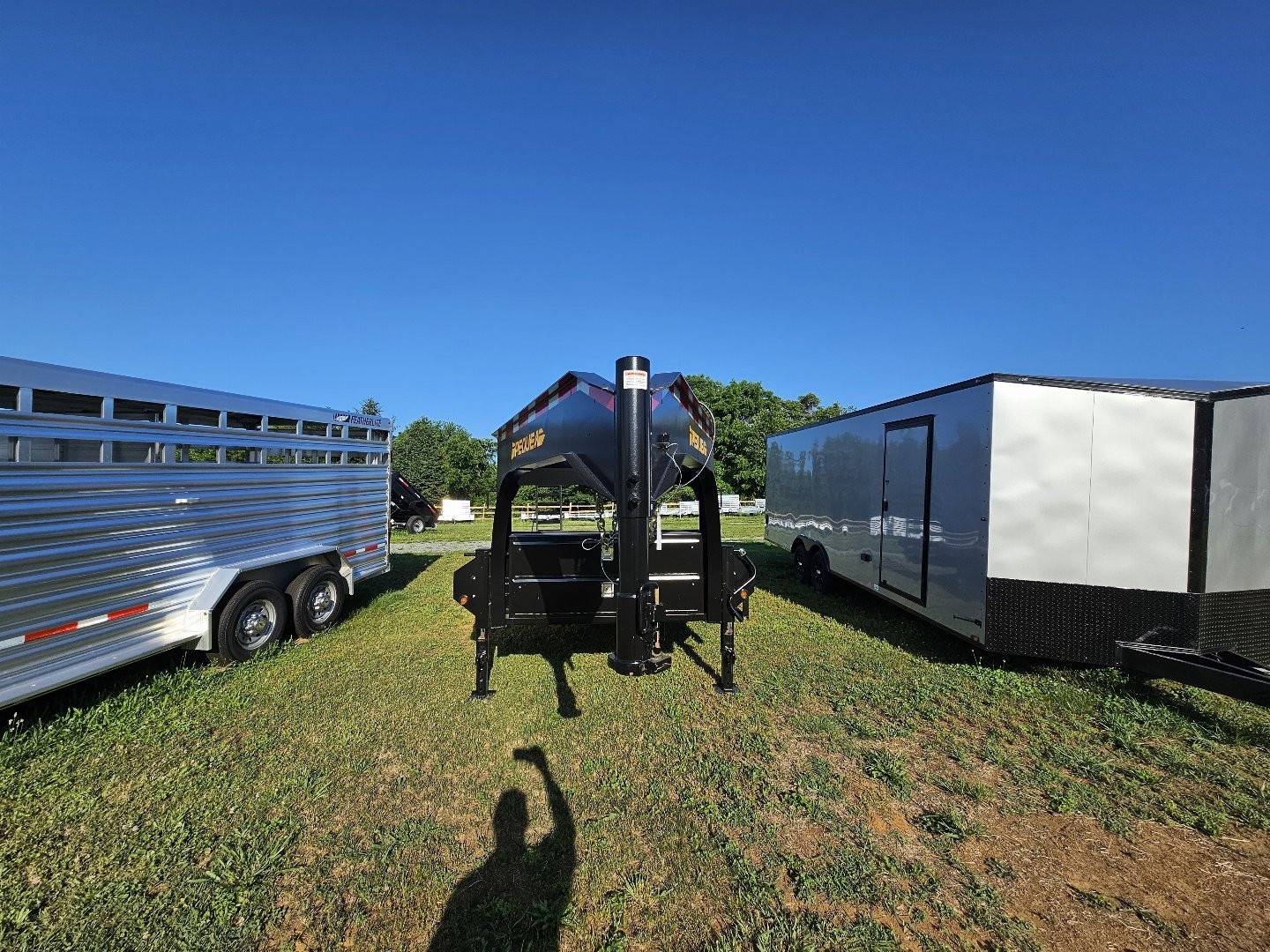 New 2024 PEQUEA GOOSENECK DECKOVER Gooseneck Bodies