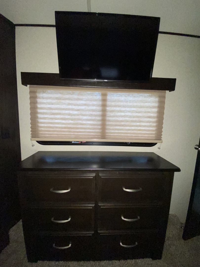 Used 2016 Momentum Fifth-Wheel Toy Hauler Toy Hauler