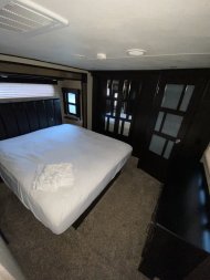 Used 2016 Momentum Fifth-Wheel Toy Hauler Toy Hauler