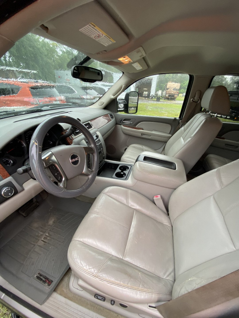 Used 2007 GMC Long Bed Truck & 2023 102x40 Gooseneck Trailer