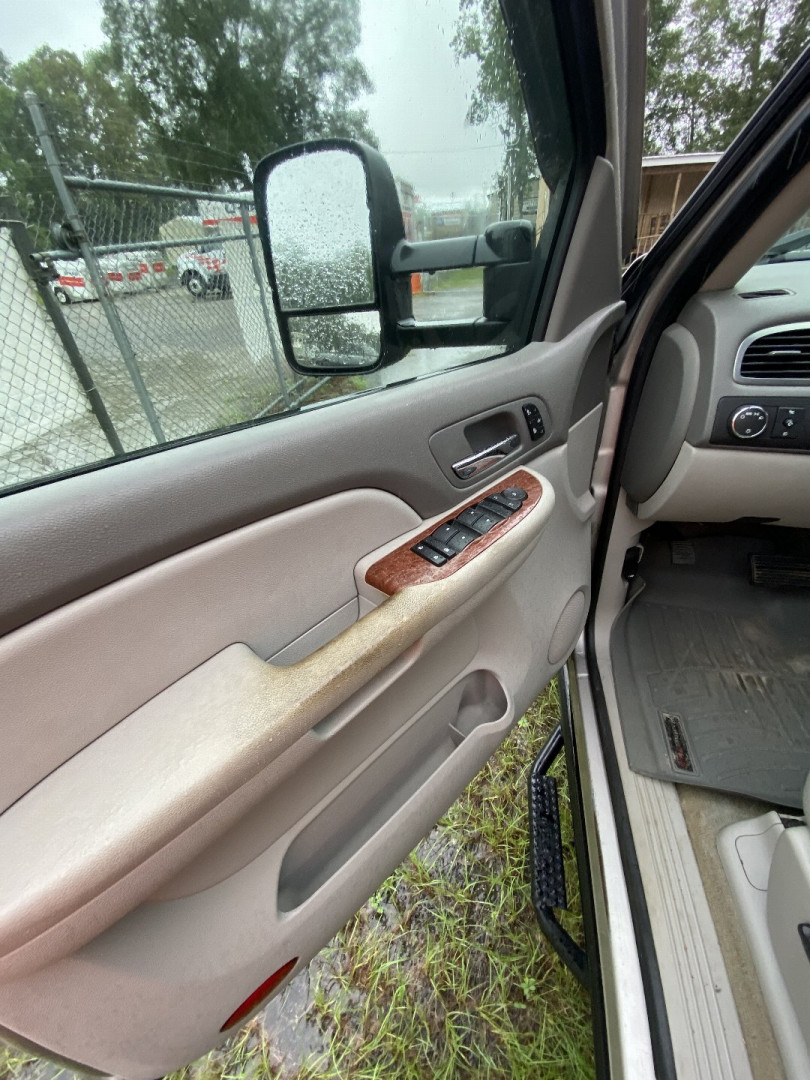 Used 2007 GMC Long Bed Truck & 2023 102x40 Gooseneck Trailer