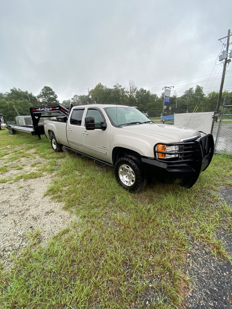 Used 2007 GMC Long Bed Truck & 2023 102x40 Gooseneck Trailer