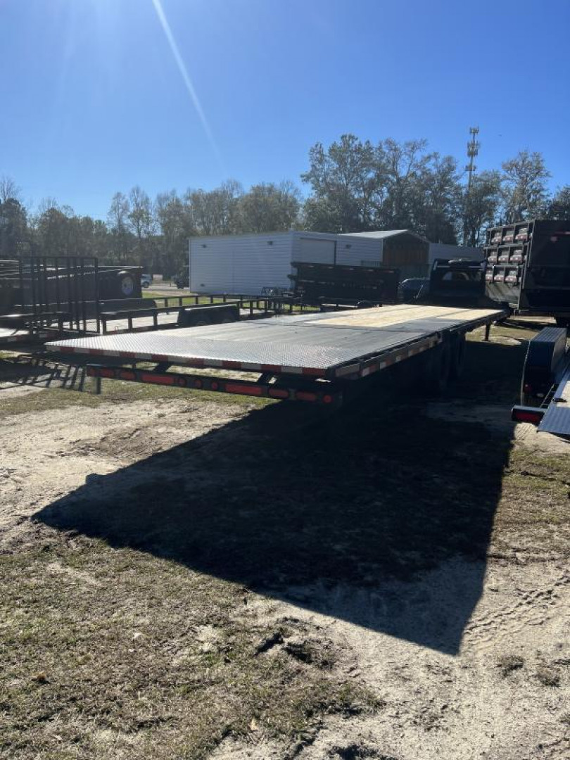 New 2022 PJ TRAILERS  LY 102X32' HYDRAULIC DOVE TAIL Gooseneck Bodies