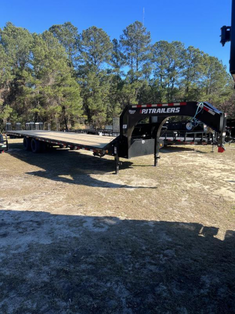 New 2022 PJ TRAILERS  LY 102X34' HYDRAULIC DOVE TAIL Gooseneck Bodies