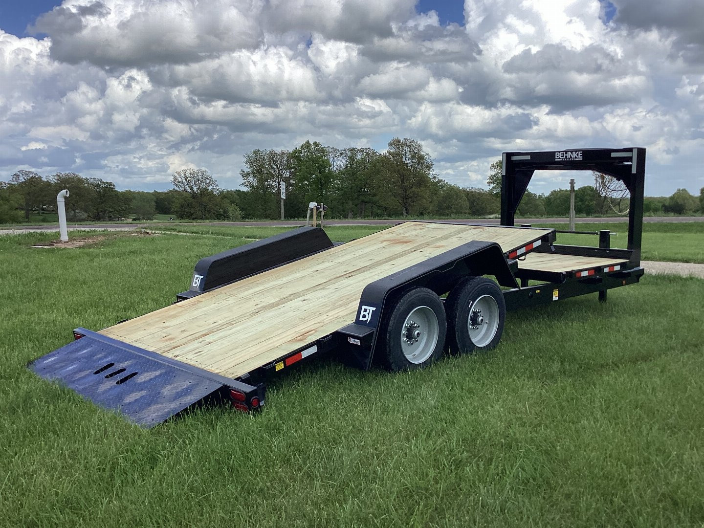 New 2025 Behnke 16+6 Gooseneck Gravity Tilt ,16K