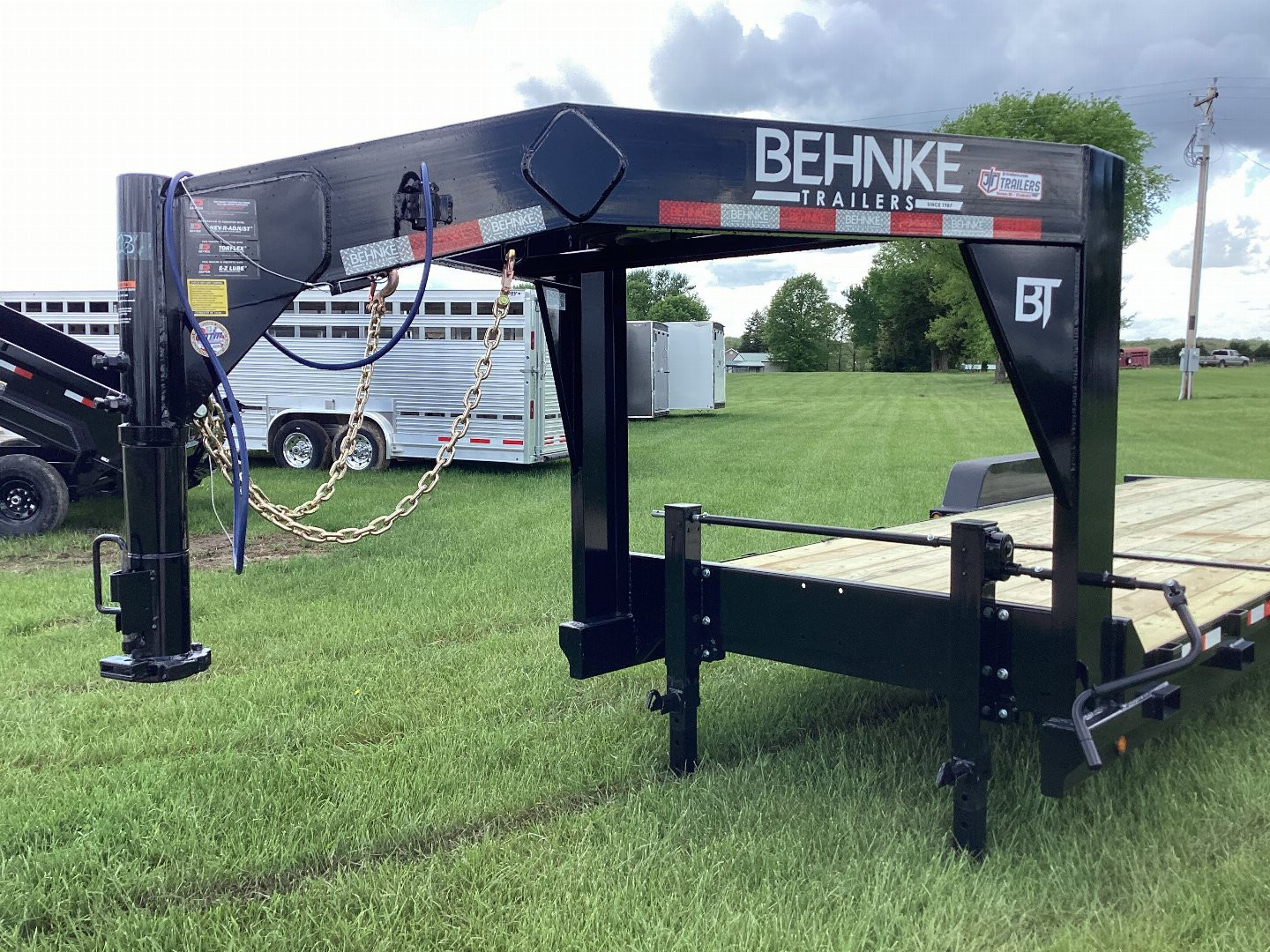 New 2025 Behnke 16+6 Gooseneck Gravity Tilt ,16K